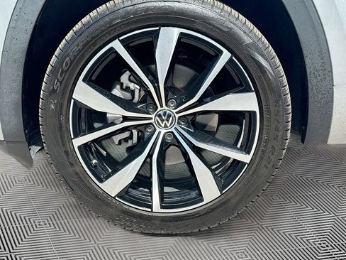 Used 2024 Volkswagen Atlas Cross Sport SEL Premium R-Line AWD/4WD image 34