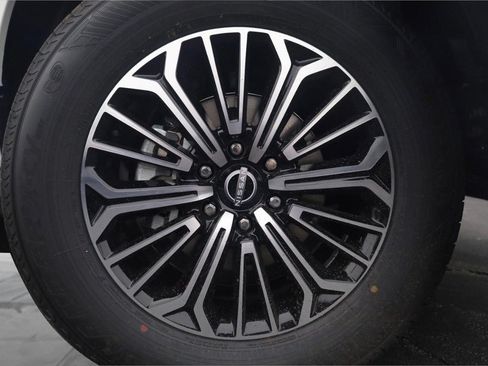 New 2026 Nissan Armada Platinum AWD/4WD image 3
