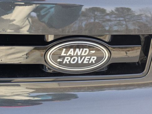 New 2026 Land Rover Defender 110 X-Dynamic SE image 31