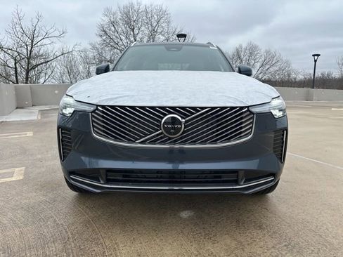 New 2026 Volvo XC90 B6 Plus image 2