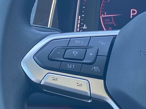 Used 2025 Volkswagen Jetta SEL FWD image 7