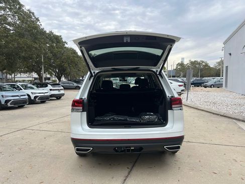 New 2026 Volkswagen Atlas SE FWD image 40