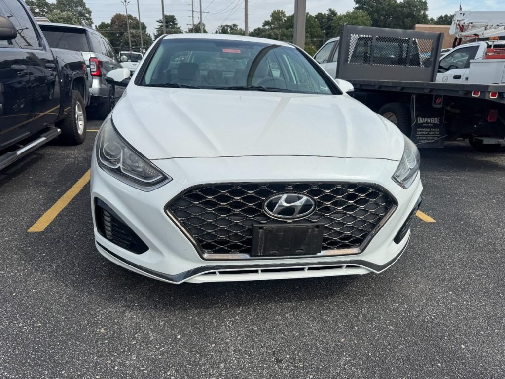 Used 2018 Hyundai Sonata SEL w/ Cargo Package FWD image 3