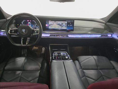 Certified 2023 BMW 740i RWD image 10