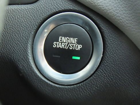 Used 2024 Chevrolet Equinox LS w/ LS Convenience Package FWD image 29