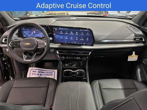 New 2026 Chevrolet Traverse LT w/ Driver Confidence Package AWD/4WD image 2