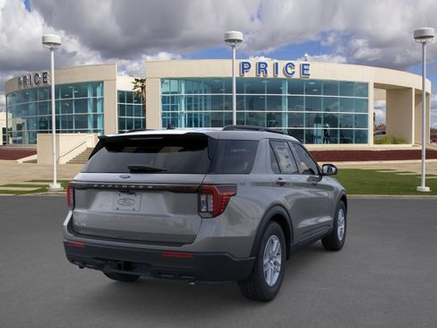 Used 2026 Ford Explorer Active RWD image 8
