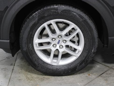 New 2026 Ford Explorer Active w/ Active Comfort Package image 18