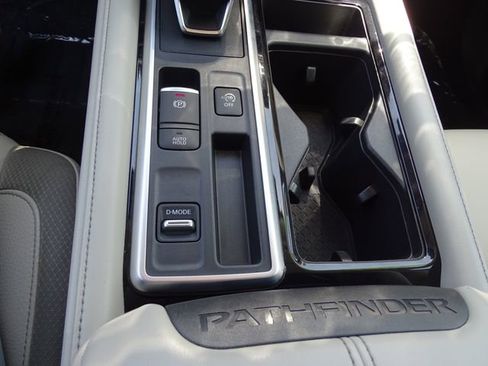 Used 2022 Nissan Pathfinder SL w/ SL Black Package FWD image 14