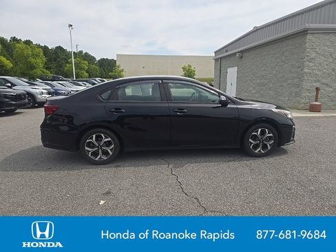 Used 2019 Kia Forte LXS FWD image 6