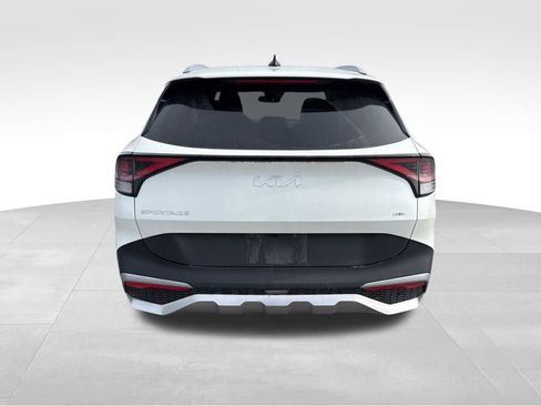 Certified 2024 Kia Sportage EX image 9