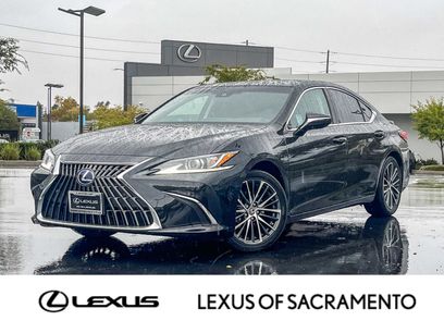 Certified 2022 Lexus ES 300h w/ Premium Package