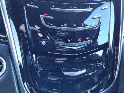 Used 2015 Cadillac Escalade ESV Platinum image 19