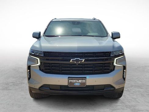 Used 2023 Chevrolet Suburban RST w/ Sport Performance Package AWD/4WD image 3