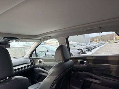 New 2026 Kia Sorento SX AWD/4WD image 8