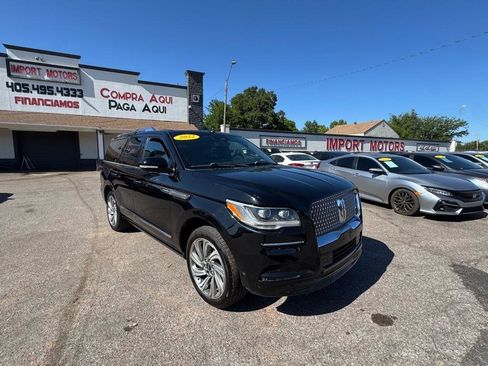 Used 2022 Lincoln Navigator Reserve AWD/4WD image 3