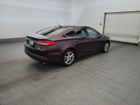 Used 2018 Ford Fusion SE w/ Fusion SE Technology Package FWD image 10