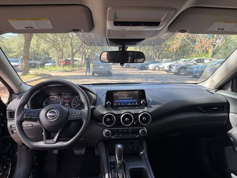 Used 2025 Nissan Sentra S image 27
