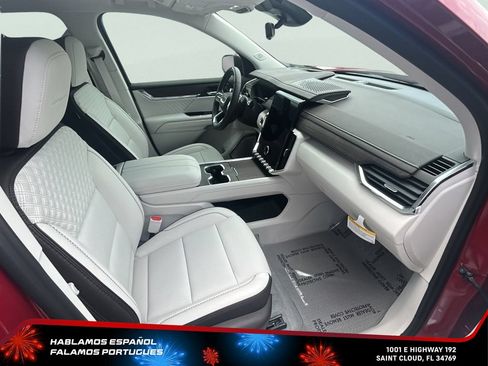 New 2026 GMC Acadia Denali w/ Super Cruise Package FWD image 33