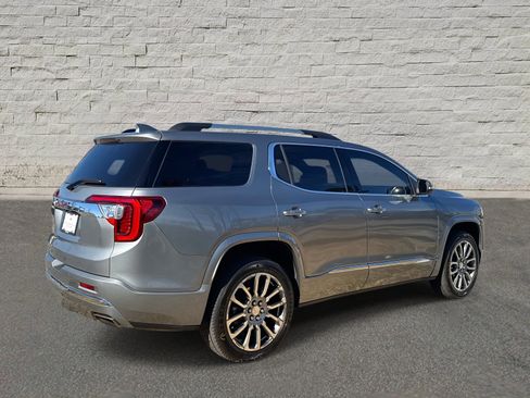 Used 2023 GMC Acadia Denali w/ Denali Technology Package image 5