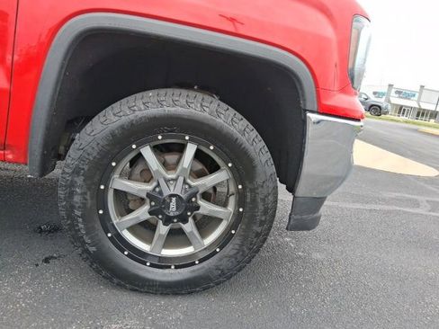 Used 2017 GMC Sierra 1500 SLE w/ SLE Value Package AWD/4WD image 3