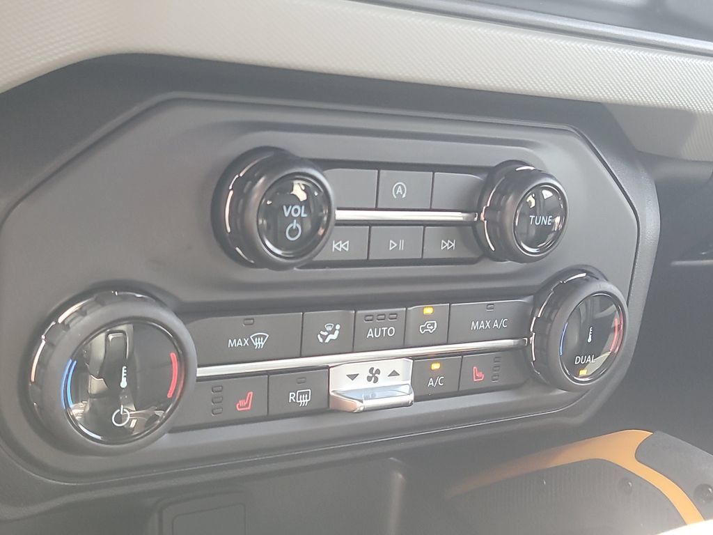 Used 2022 Ford Bronco Badlands AWD/4WD image 21