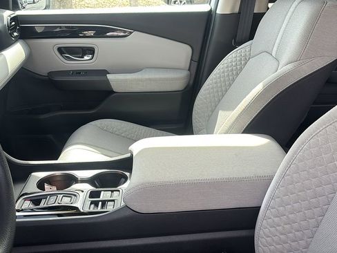 Used 2023 Honda Pilot LX image 24