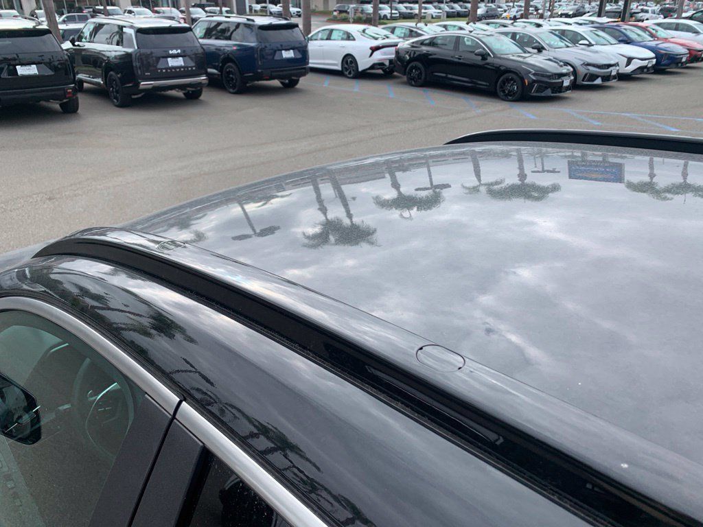 Certified 2024 Kia Niro Wind FWD image 9