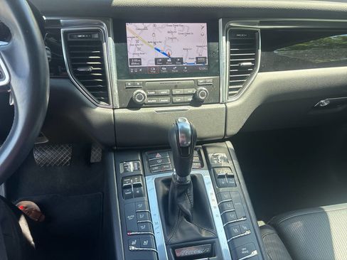 Used 2017 Porsche Macan S AWD/4WD image 11