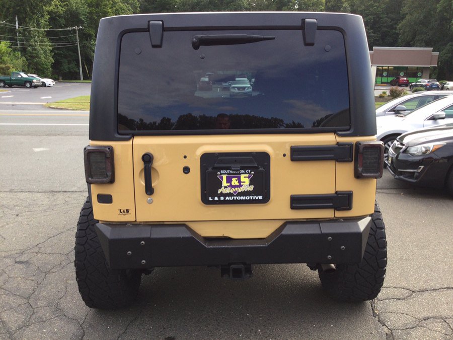 Used 2014 Jeep Wrangler Unlimited Sport w/ Quick Order Package 24S AWD/4WD image 9