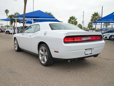 Used 2014 Dodge Challenger SXT w/ Super Sport Group (SS/T) image 9