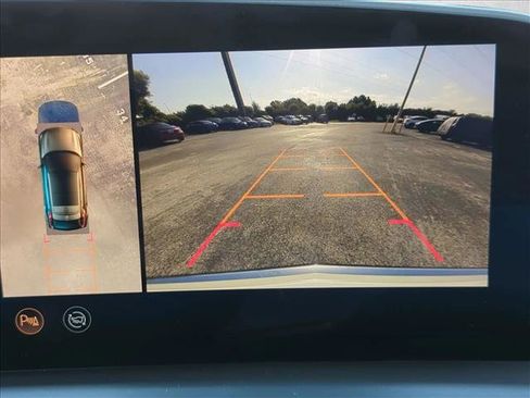 Used 2024 Cadillac Lyriq Luxury RWD image 11