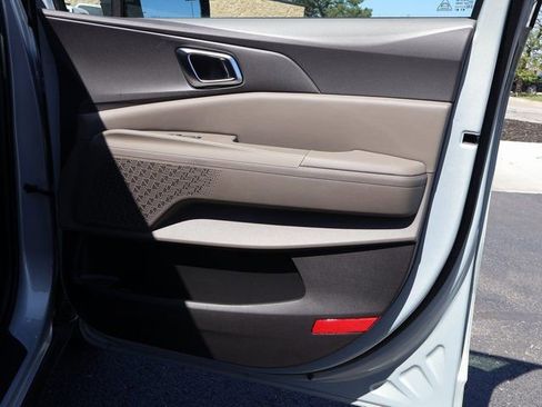 New 2026 Kia Carnival EX FWD image 10