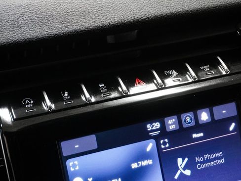 Used 2025 Jeep Grand Cherokee L Laredo image 24