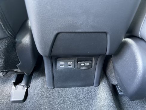 New 2026 Toyota Prius Plug-In Hybrid FWD image 12