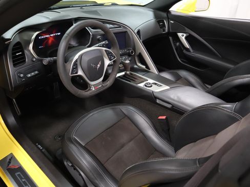 Used 2017 Chevrolet Corvette Z06 image 17