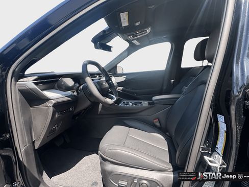 New 2026 Jeep Cherokee Limited AWD/4WD image 10