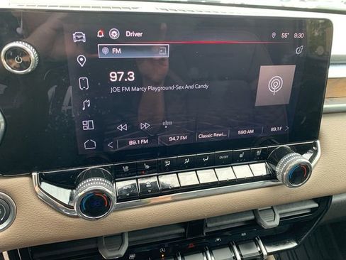 Used 2025 GMC Canyon Denali AWD/4WD image 23