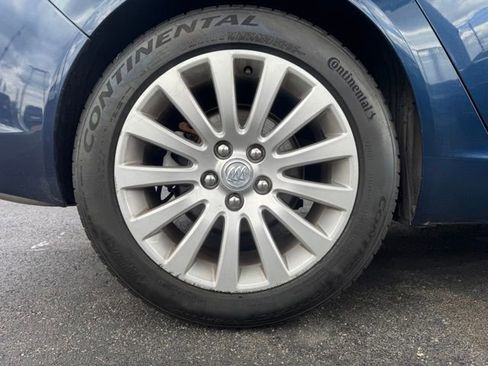 Used 2011 Buick Regal CXL w/ RL3 Preferred Equipment Group FWD image 17