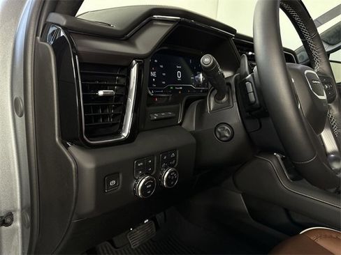 New 2025 GMC Sierra 1500 Denali Ultimate image 18