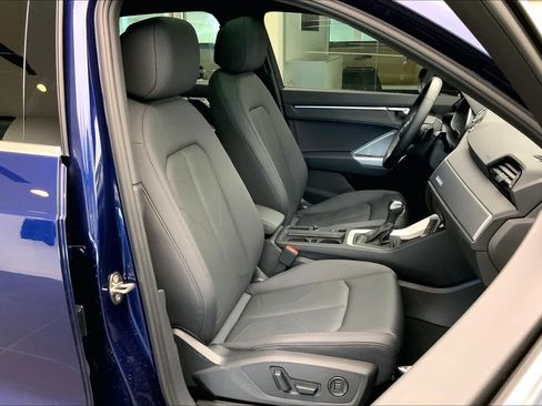 Used 2022 Audi Q3 2.0T Premium Plus AWD/4WD image 9