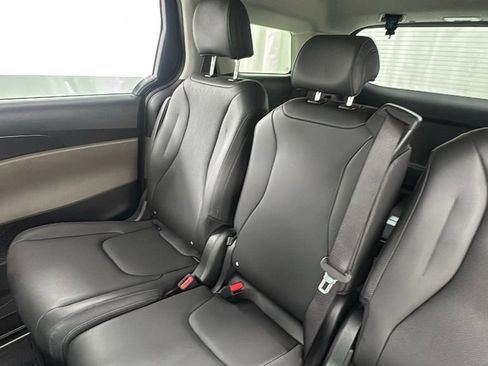 New 2026 Kia Carnival image 14