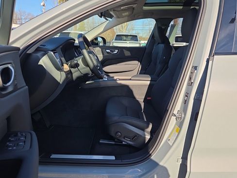 New 2026 Volvo XC60 T8 Plus w/ Protection Package Premier image 4