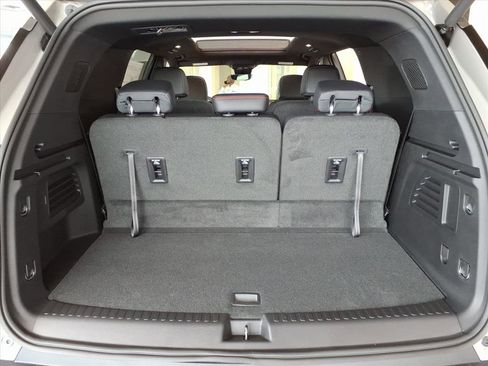 New 2026 Chevrolet Traverse Z71 w/ Driver Confidence Package image 9