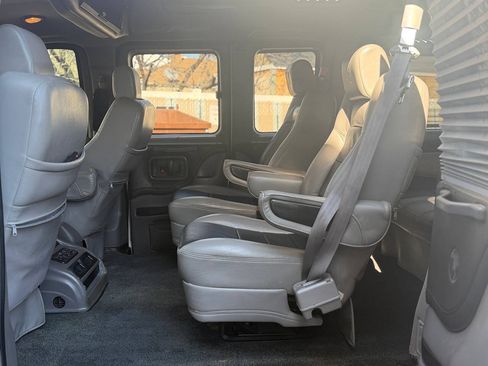 Used 2013 GMC Savana 1500 RWD image 19