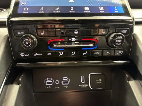 Used 2023 Jeep Grand Cherokee 4WD 4xe image 33