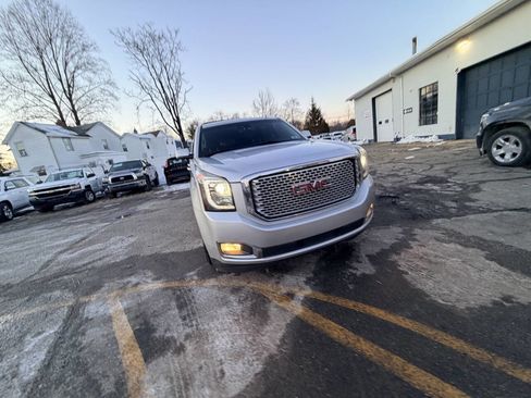 Used 2016 GMC Yukon XL Denali w/ Open Road Package image 21