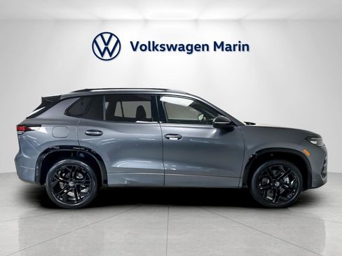 New 2026 Volkswagen Tiguan SE R-Line image 6