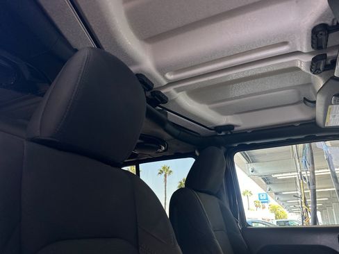 Used 2020 Jeep Wrangler Unlimited Sport S AWD/4WD image 16