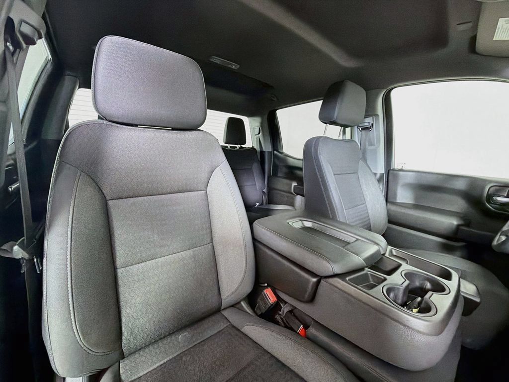 Used 2022 Chevrolet Silverado 1500 Custom AWD/4WD image 24